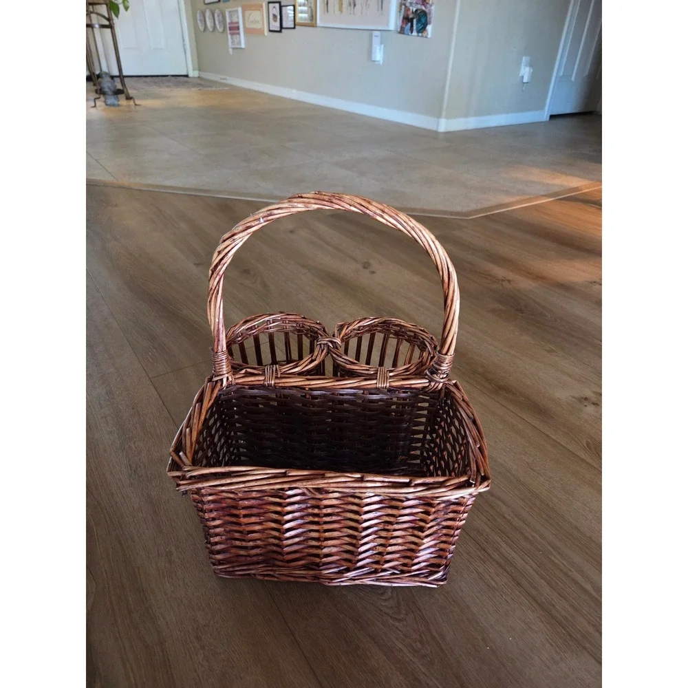 American Vintage handwoven willow